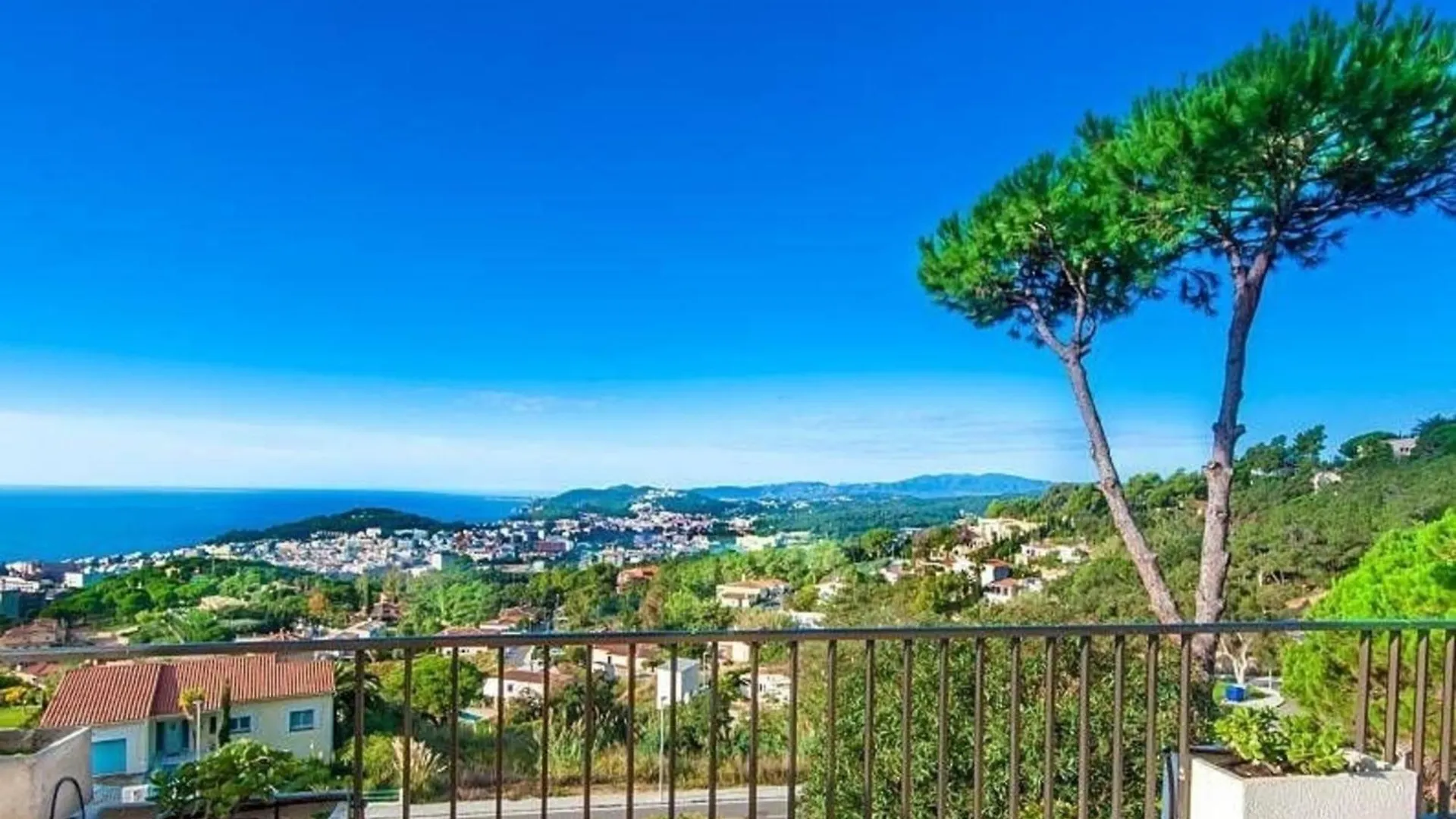 Ferienhaus Fluvia Fuer 17 Personen In Lloret De Mar Holiday home